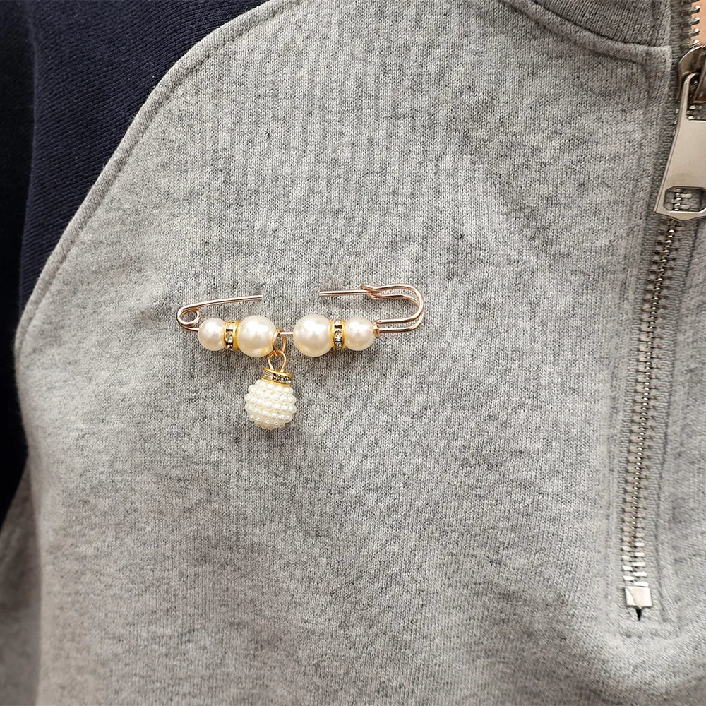 Pearl Brooches Set Waist Buckle Cardigan Jeans Button Brooch Pins Women Sweater Coat Anti Fall Pearls Clothes Pin Decoration