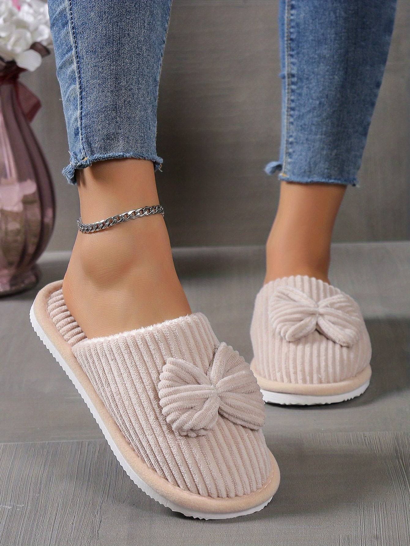 [Cozy Slippers] Cozy Fleece-Lined Women's Slip-On Winter Slippers | Soft All-Season Indoor House Shoes for Home & Couples, Casual Slip-On Design with Bow Detail, EVA Sole